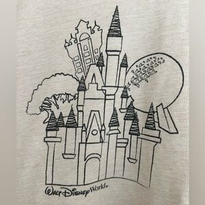 Disney World Castle Art Cream Sweatshirt Womens Size XL